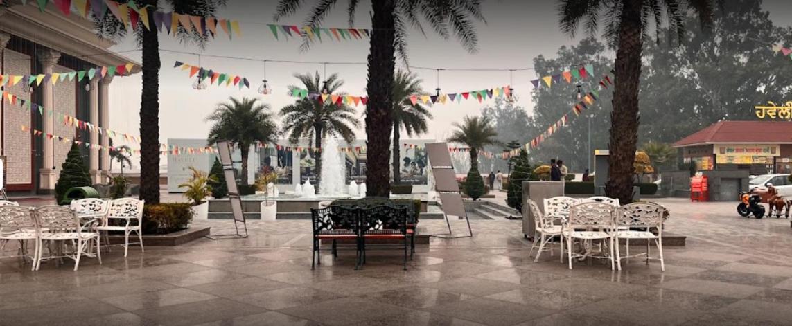 Mannat Haveli Hotel Kurukshetra Eksteriør billede